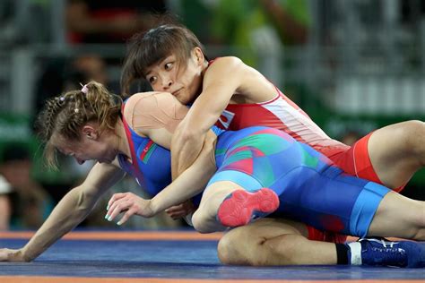 juegos de lucha femenina|campeonato de lucha olímpica.